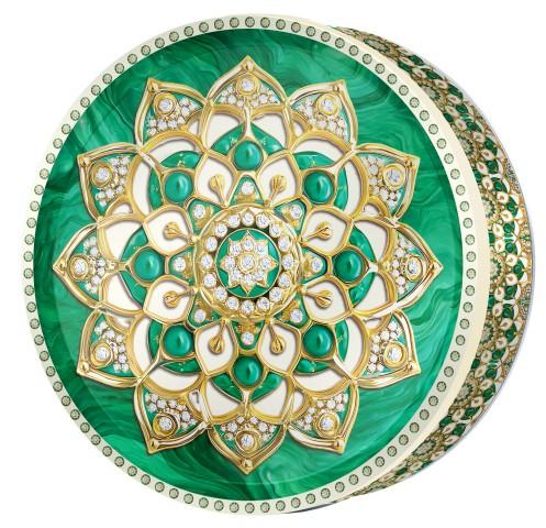 Emerald Star butter cookie tin โ Classic Central Asia